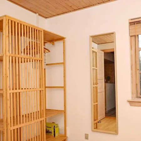 13344-1-hojby-gudmindrup-strandvej-92 بيت للعطل Højby