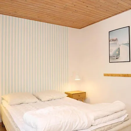 13344-1-hojby-gudmindrup-strandvej-92 * Højby