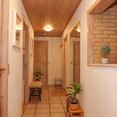 13344-1-hojby-gudmindrup-strandvej-92 بيت للعطل