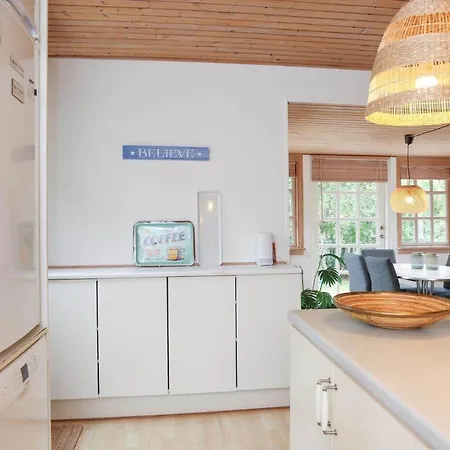 بيت للعطل 13344-1-hojby-gudmindrup-strandvej-92 Højby