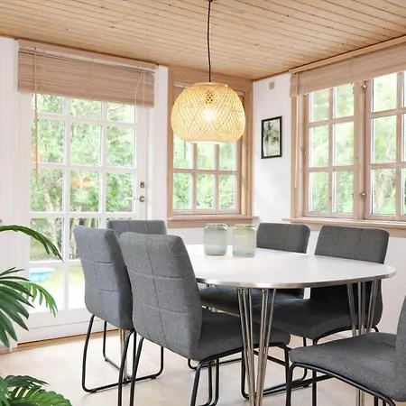 13344-1-hojby-gudmindrup-strandvej-92 بيت للعطل